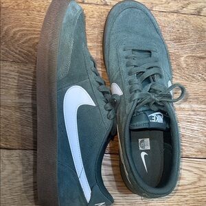 Nike Men's Forest Green Sneakers with White Accents